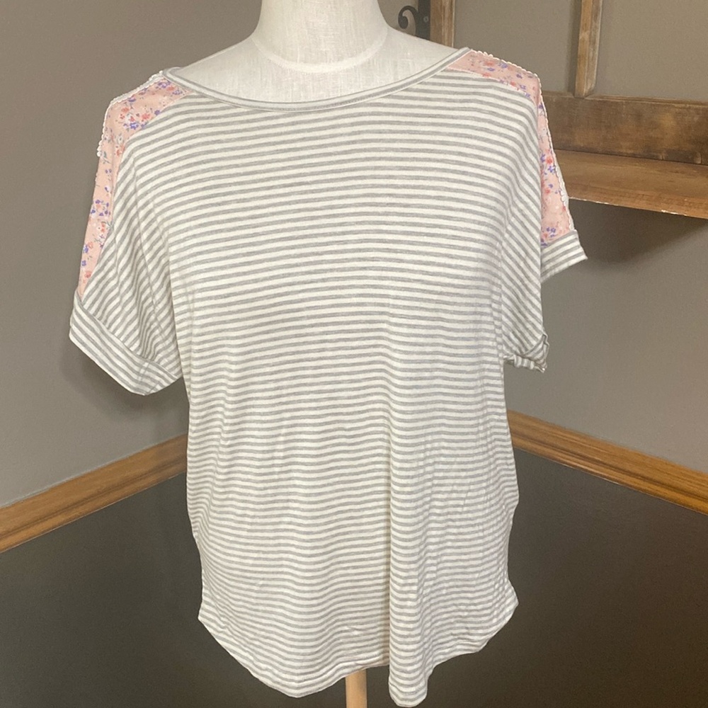 Staccato gray & cream stripes and pink floral short sleeve oversized top size M